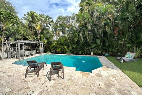 Casa en venta en Wilton Manors, Florida, 3 dormitorios, 133.78 m2 № 696249 - foto 1