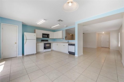 Casa en venta en Kissimmee, Florida, 3 dormitorios, 155.24 m2 № 1340163 - foto 10