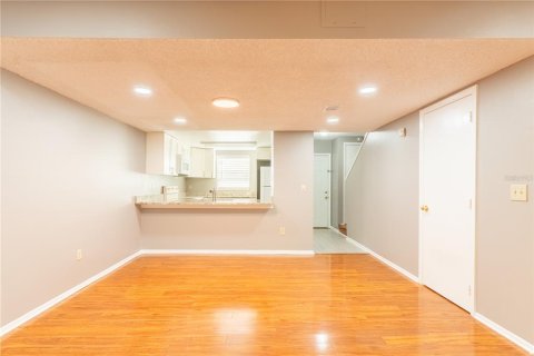 Adosado en venta en Tampa, Florida, 2 dormitorios, 110.37 m2 № 1340161 - foto 13