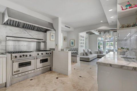 Villa ou maison à vendre à Miami Beach, Floride: 6 chambres, 517.47 m2 № 741312 - photo 20
