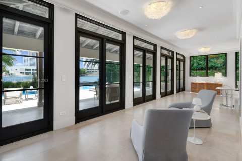 Villa ou maison à vendre à Miami Beach, Floride: 6 chambres, 517.47 m2 № 741312 - photo 16