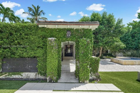 Villa ou maison à vendre à Miami Beach, Floride: 6 chambres, 517.47 m2 № 741312 - photo 6