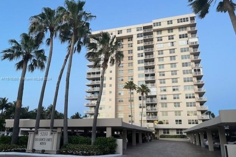 Condo in Lauderdale-by-the-Sea, Florida, 2 bedrooms  № 1145329 - photo 11