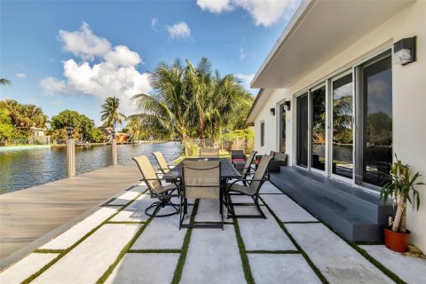 Villa ou maison à vendre à Hollywood, Floride: 4 chambres, 180.23 m2 № 1145282 - photo 28