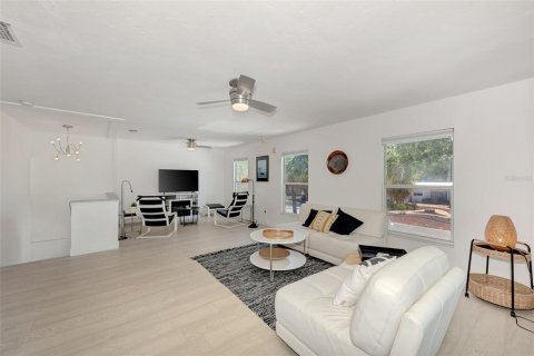 Casa en alquiler en Sarasota, Florida, 3 dormitorios, 209.87 m2 № 803744 - foto 12