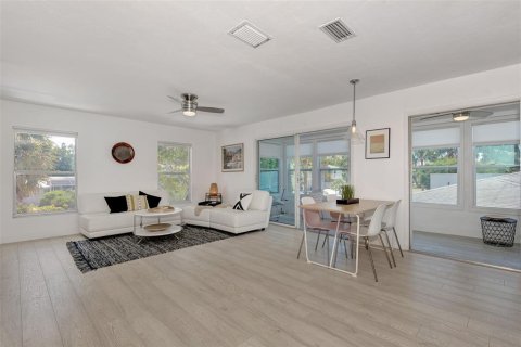 Casa en alquiler en Sarasota, Florida, 3 dormitorios, 209.87 m2 № 803744 - foto 10