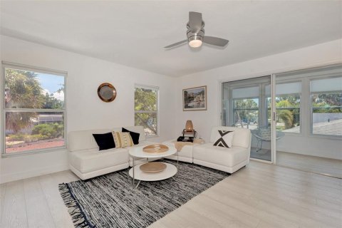 Casa en alquiler en Sarasota, Florida, 3 dormitorios, 209.87 m2 № 803744 - foto 18