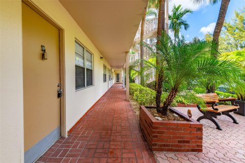 Condominio en venta en Coconut Creek, Florida, 2 dormitorios, 92.9 m2 № 1128981 - foto 29