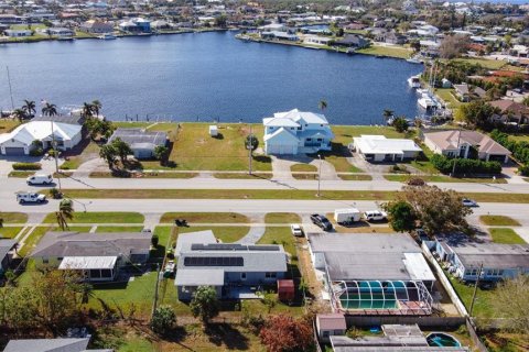 House in Port Charlotte, Florida 3 bedrooms, 122.63 sq.m. № 1425084 - photo 9