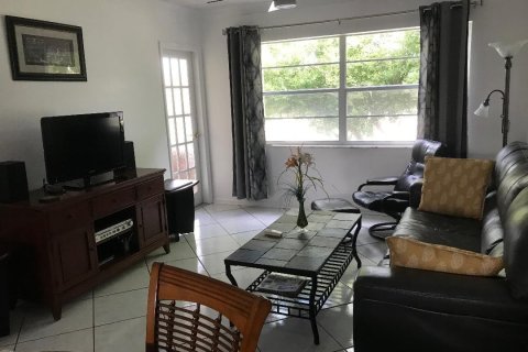 Copropriété à vendre à Lauderdale Lakes, Floride: 1 chambre, 63.55 m2 № 945136 - photo 18