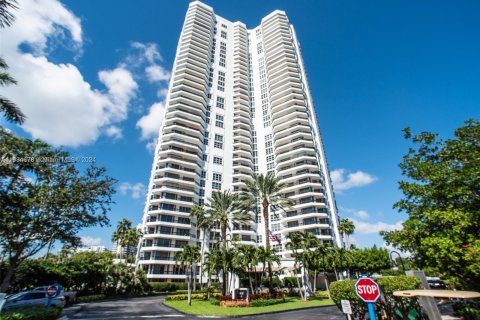 Condo in Aventura, Florida, 2 bedrooms  № 1421737 - photo 23