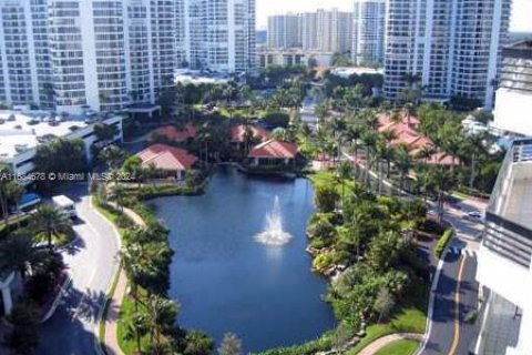 Condo in Aventura, Florida, 2 bedrooms  № 1421737 - photo 25