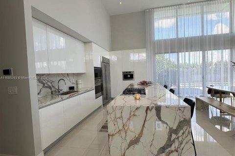 Villa ou maison à vendre à Weston, Floride: 4 chambres, 319.31 m2 № 1421735 - photo 9