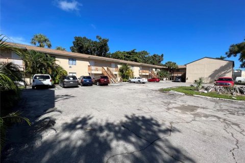 Купить коммерческую недвижимость в Форт Майерс, Флорида № 233611 - фото 1