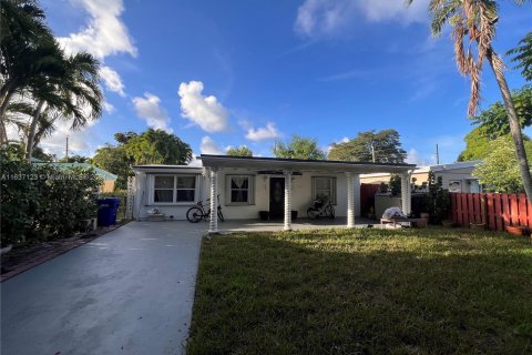 House in North Miami Beach, Florida 4 bedrooms, 155.7 sq.m. № 1309299 - photo 26