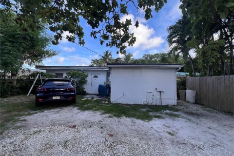 House in North Miami Beach, Florida 4 bedrooms, 155.7 sq.m. № 1309299 - photo 17