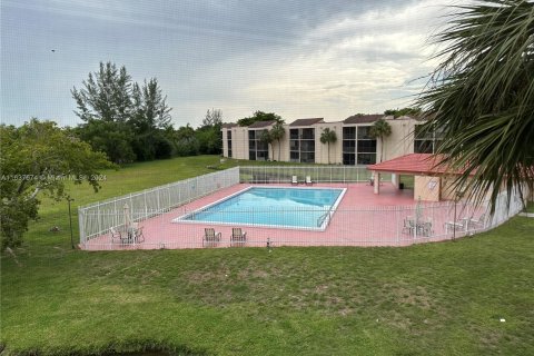 Condominio en venta en Miramar, Florida, 2 dormitorios, 76.18 m2 № 1309662 - foto 25