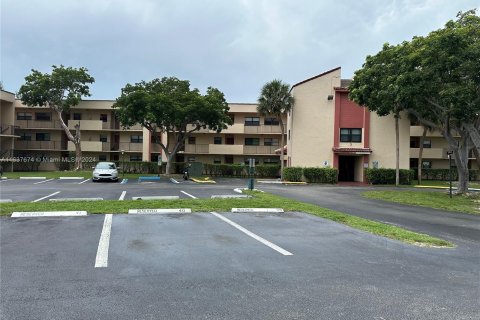 Condo in Miramar, Florida, 2 bedrooms  № 1309662 - photo 4