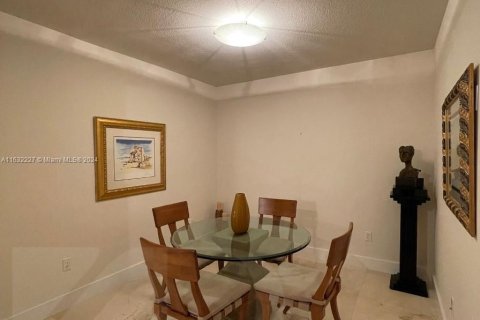 Condo in Sunrise, Florida, 1 bedroom  № 1292881 - photo 18