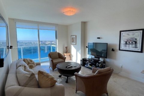 Condo in Sunrise, Florida, 1 bedroom  № 1292881 - photo 12