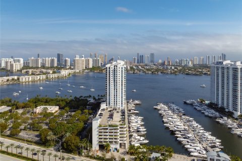 Condo in Aventura, Florida, 4 bedrooms  № 984373 - photo 9