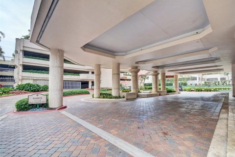 Condo in Aventura, Florida, 3 bedrooms  № 1423903 - photo 13