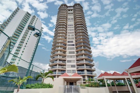 Condo in Aventura, Florida, 3 bedrooms  № 1423903 - photo 2