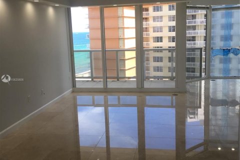 Condominio en venta en Sunny Isles Beach, Florida, 2 dormitorios, 135.36 m2 № 25839 - foto 6