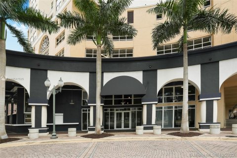 Immobilier commercial à vendre à Fort Lauderdale, Floride № 25836 - photo 6