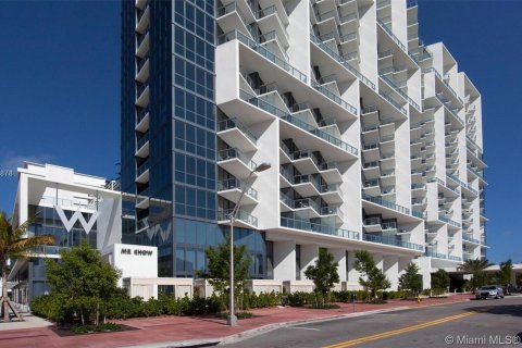 Condominio en alquiler en Miami Beach, Florida, 3 dormitorios, 141.12 m2 № 25844 - foto 15