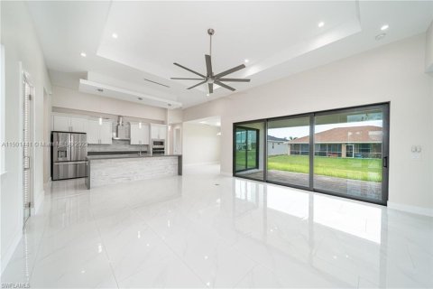 Villa ou maison à vendre à Cape Coral, Floride: 4 chambres, 200.11 m2 № 908418 - photo 22