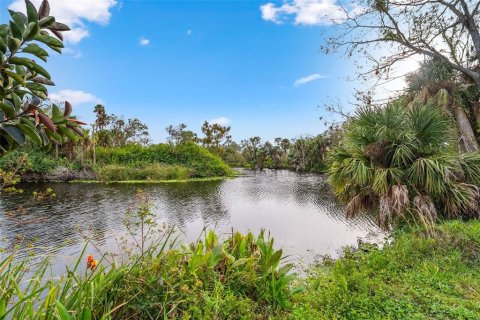 Villa ou maison à vendre à Punta Gorda, Floride: 2 chambres, 119.75 m2 № 907414 - photo 17