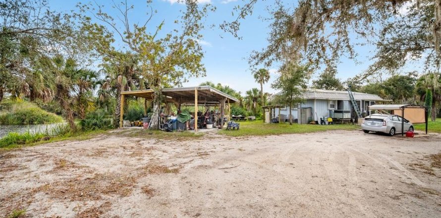 Villa ou maison à Punta Gorda, Floride 2 chambres, 119.75 m2 № 907414