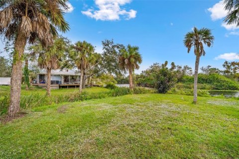 Villa ou maison à vendre à Punta Gorda, Floride: 2 chambres, 119.75 m2 № 907414 - photo 11