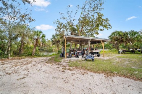 Casa en venta en Punta Gorda, Florida, 2 dormitorios, 119.75 m2 № 907414 - foto 2