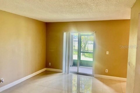 Copropriété à vendre à Orlando, Floride: 2 chambres, 84.08 m2 № 1323870 - photo 4