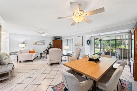 Condo in Fort Myers, Florida, 2 bedrooms  № 966890 - photo 13