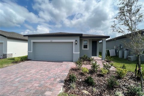 Villa ou maison à louer à Winter Haven, Floride: 3 chambres, 137.77 m2 № 797740 - photo 2