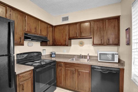 Condominio en venta en Vero Beach, Florida, 1 dormitorio, 74.32 m2 № 640333 - foto 8