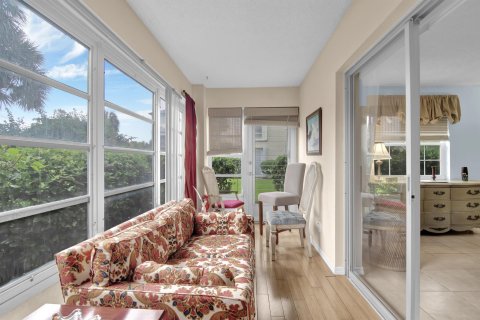 Condominio en venta en Vero Beach, Florida, 1 dormitorio, 74.32 m2 № 640333 - foto 2