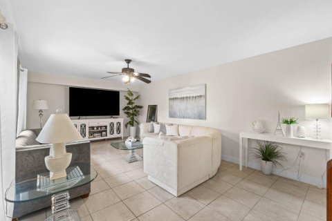 Touwnhouse à vendre à West Palm Beach, Floride: 2 chambres, 114.83 m2 № 1159557 - photo 6