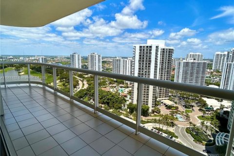 Condo in Aventura, Florida, 2 bedrooms  № 1132167 - photo 1