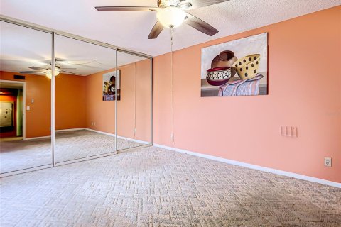 Touwnhouse à vendre à New Smyrna Beach, Floride: 3 chambres, 161.28 m2 № 829389 - photo 19