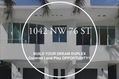 Propiedad comercial en venta en Miami, Florida, 163.14 m2 № 1294695 - foto 1