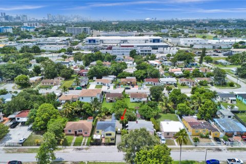 Immobilier commercial à vendre à Miami, Floride: 163.14 m2 № 1294695 - photo 7