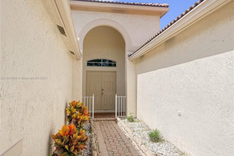 Villa ou maison à vendre à Weston, Floride: 4 chambres, 192.59 m2 № 1295106 - photo 5