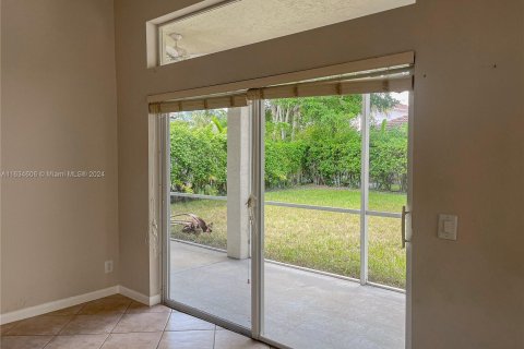 Villa ou maison à vendre à Weston, Floride: 4 chambres, 192.59 m2 № 1295106 - photo 17