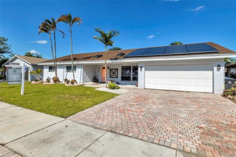 Casa en venta en Fort Lauderdale, Florida, 3 dormitorios, 153.66 m2 № 1152088 - foto 3