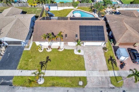 Casa en venta en Fort Lauderdale, Florida, 3 dormitorios, 153.66 m2 № 1152088 - foto 4