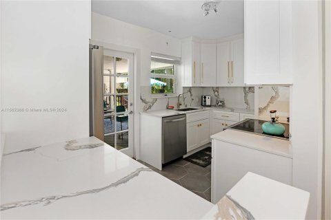 Casa en venta en Hollywood, Florida, 3 dormitorios, 179.12 m2 № 1384020 - foto 13